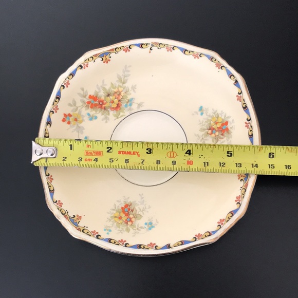 Vintage 1930’s Royal Winton Grimwades Lady Patricia 9737 2 Tea Cups and Saucers - Picture 16 of 16